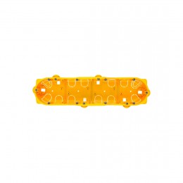 Коробка четырёхместная Legrand 080044 Batibox для сух.пер. 4-местная