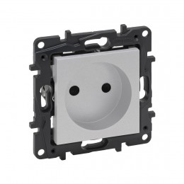 Розетка 2К Niloe Step 16А 250 В с з/ш винт. клеммы Алюминий