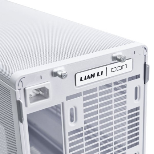 Корпус Lian Li A3-mATX W-W mATX/ITX G99.A3W-WD.00 ATX/SFX/SFX-L 1xКнопка питания 2xUSB3.0 TYPE-A 1xUSB3.1 TYPE-C 1xМикрофон 1xHD Audio Белый-Дерево